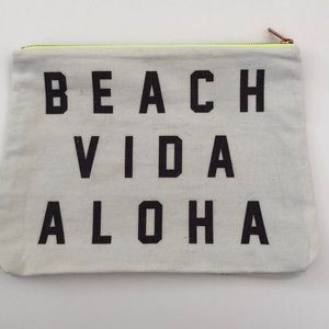 Amuse Society clutch/travel bag